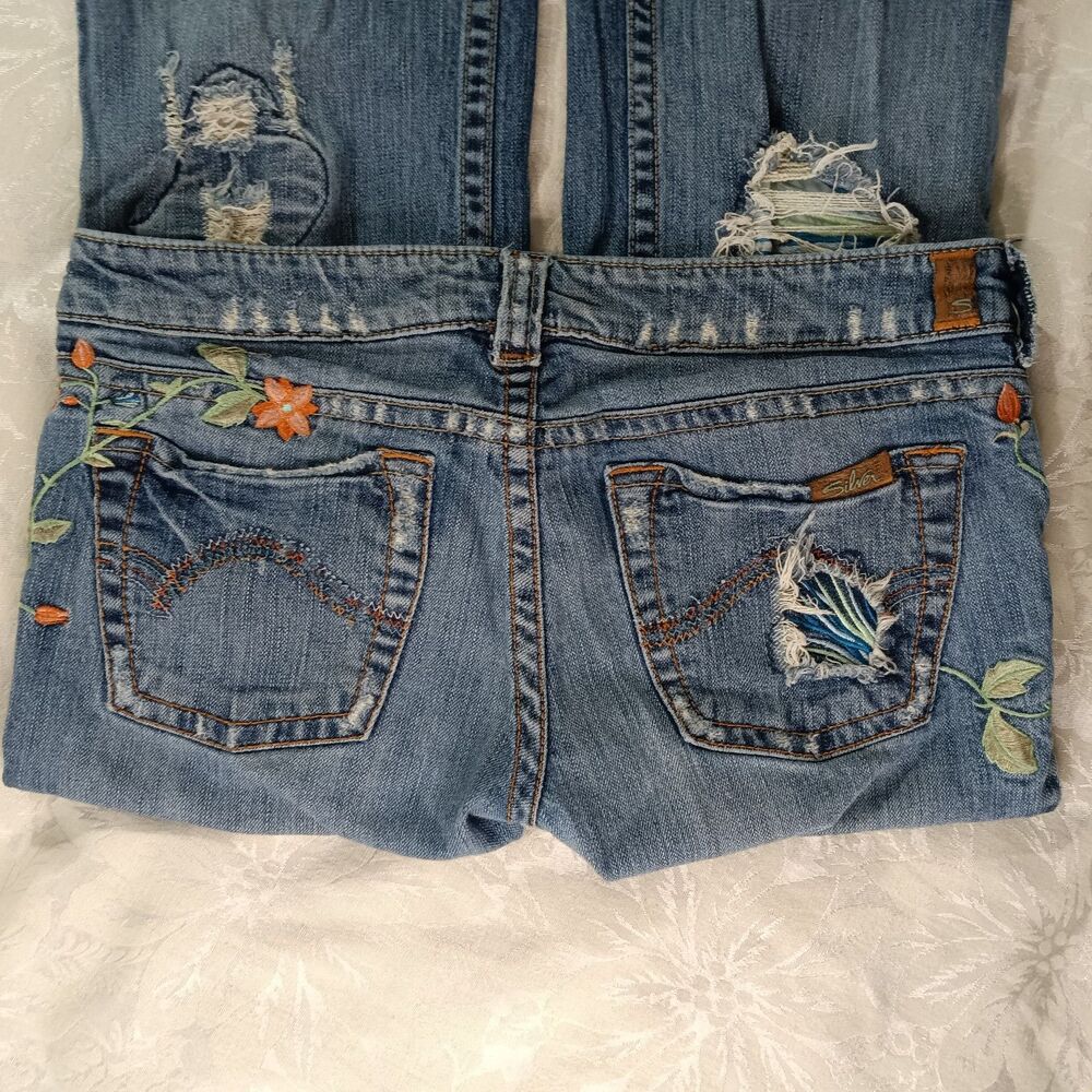 Y2K Silver Jeans Womens 29/33 Talia Embroidered Distressed Lowrise Bootflare